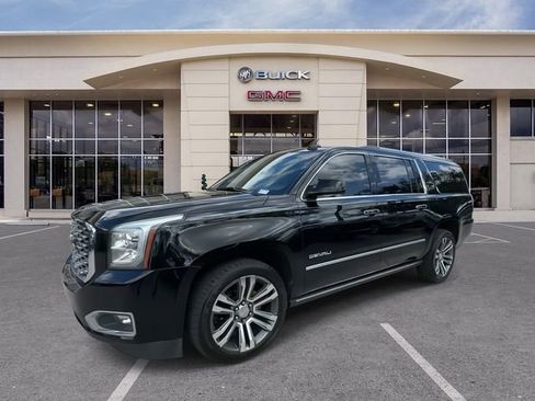 Used 2018 GMC Yukon XL Denali w/ Denali Ultimate Package image 6
