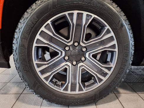 Used 2024 Jeep Wagoneer Series II AWD/4WD image 33