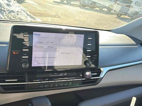 Used 2023 Toyota Sienna LE image 8