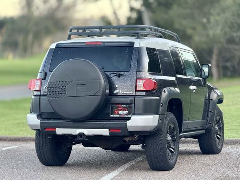 Used 2007 Toyota FJ Cruiser 4WD image 6