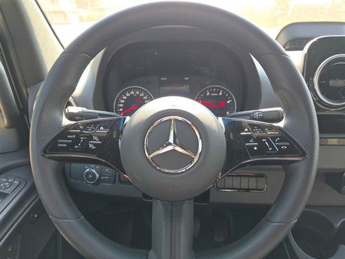 Used 2026 Mercedes-Benz Sprinter 2500 image 27