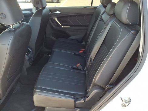 Certified 2024 Volkswagen Tiguan SE image 23