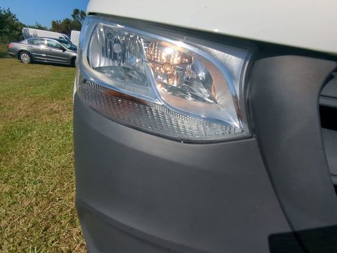 Used 2025 Mercedes-Benz Sprinter 2500 image 21