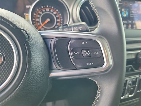 Used 2019 Jeep Wrangler Unlimited Sahara image 22