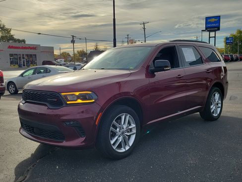 Used 2023 Dodge Durango GT image 2