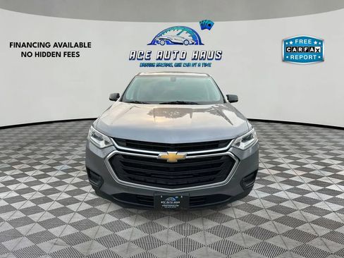 Used 2018 Chevrolet Traverse LS image 2
