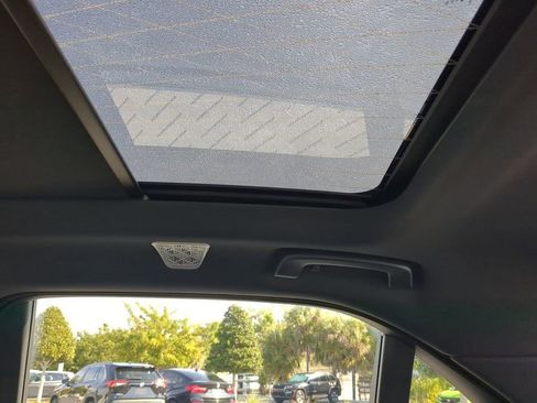 Certified 2026 BMW 740i xDrive image 21