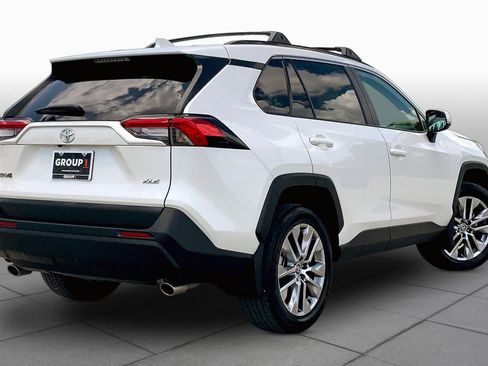 Used 2022 Toyota RAV4 XLE Premium FWD image 13