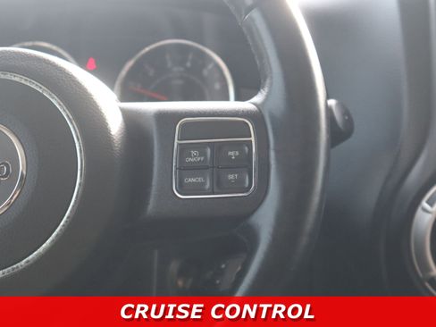 Used 2018 Jeep Wrangler Unlimited Sahara image 17