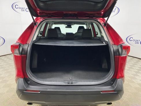 Used 2025 Toyota RAV4 XLE image 6