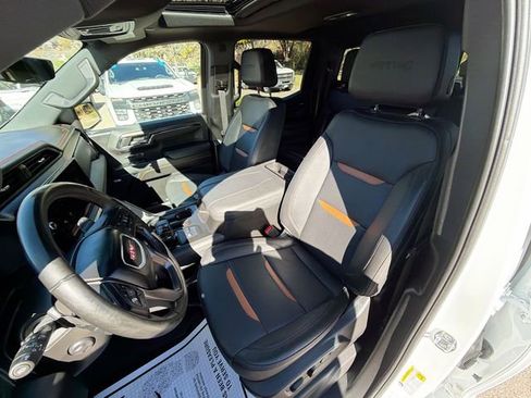 Used 2024 GMC Sierra 1500 AT4 w/ Technology Package image 20