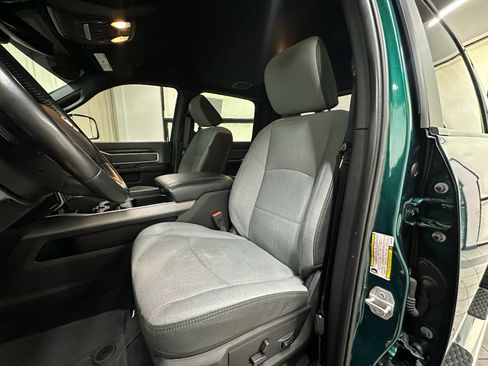 Used 2022 RAM 2500 Big Horn w/ Level B Equipment Group AWD/4WD image 24