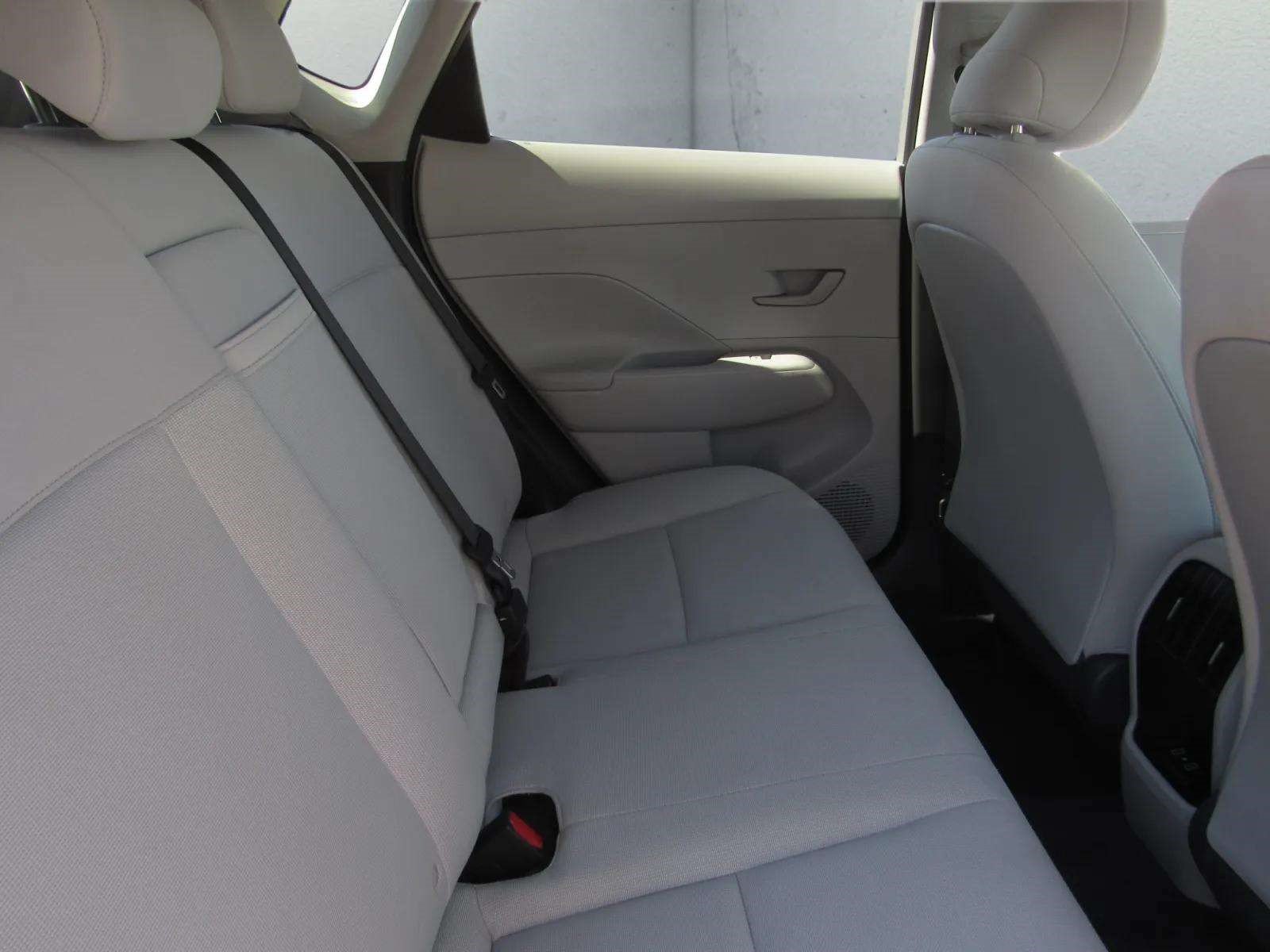 Used 2025 Hyundai Kona SEL AWD/4WD image 11
