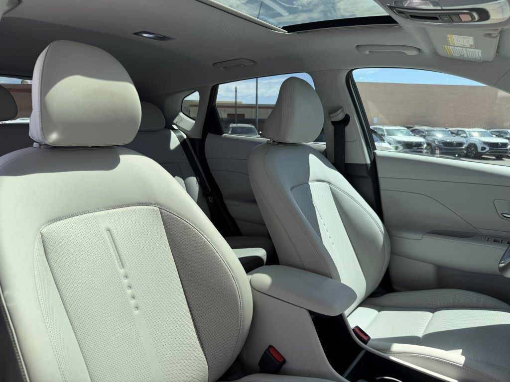 Used 2024 Hyundai Kona Limited FWD image 42