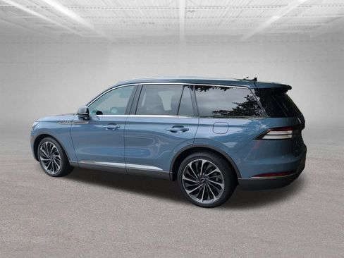 Used 2025 Lincoln Aviator Reserve w/ Equipment Group 201A AWD/4WD image 13