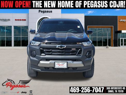 Used 2026 Chevrolet Colorado Trail Boss AWD/4WD image 6