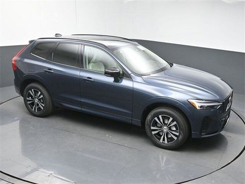 New 2025 Volvo XC60 B5 Core image 41