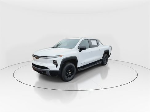 New 2025 Chevrolet Silverado EV LT image 4