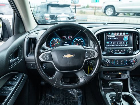 Used 2018 Chevrolet Colorado LT w/ Luxury Package, Chrome AWD/4WD image 13