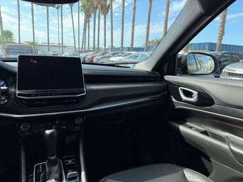 Used 2025 Jeep Compass Trailhawk w/ Trailer Tow Group image 34