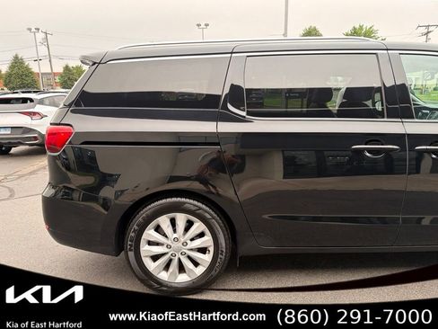 Used 2016 Kia Sedona EX FWD image 7