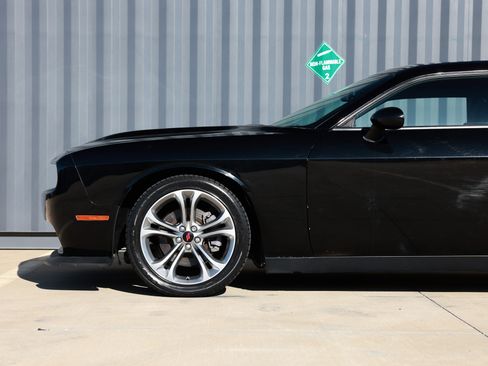 Used 2021 Dodge Challenger R/T image 31