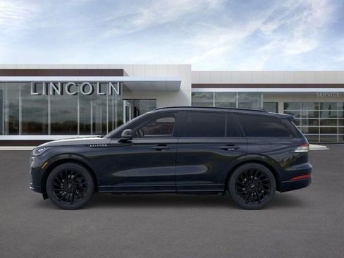 New 2026 Lincoln Aviator Reserve w/ Jet Appearance Package image 3