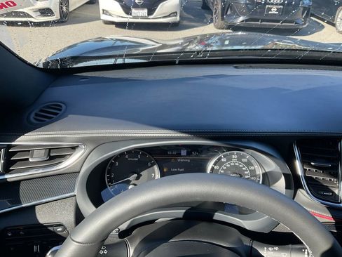 Used 2025 INFINITI QX50 Sport image 26