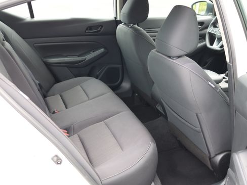 Used 2025 Nissan Altima 2.5 SV FWD image 19