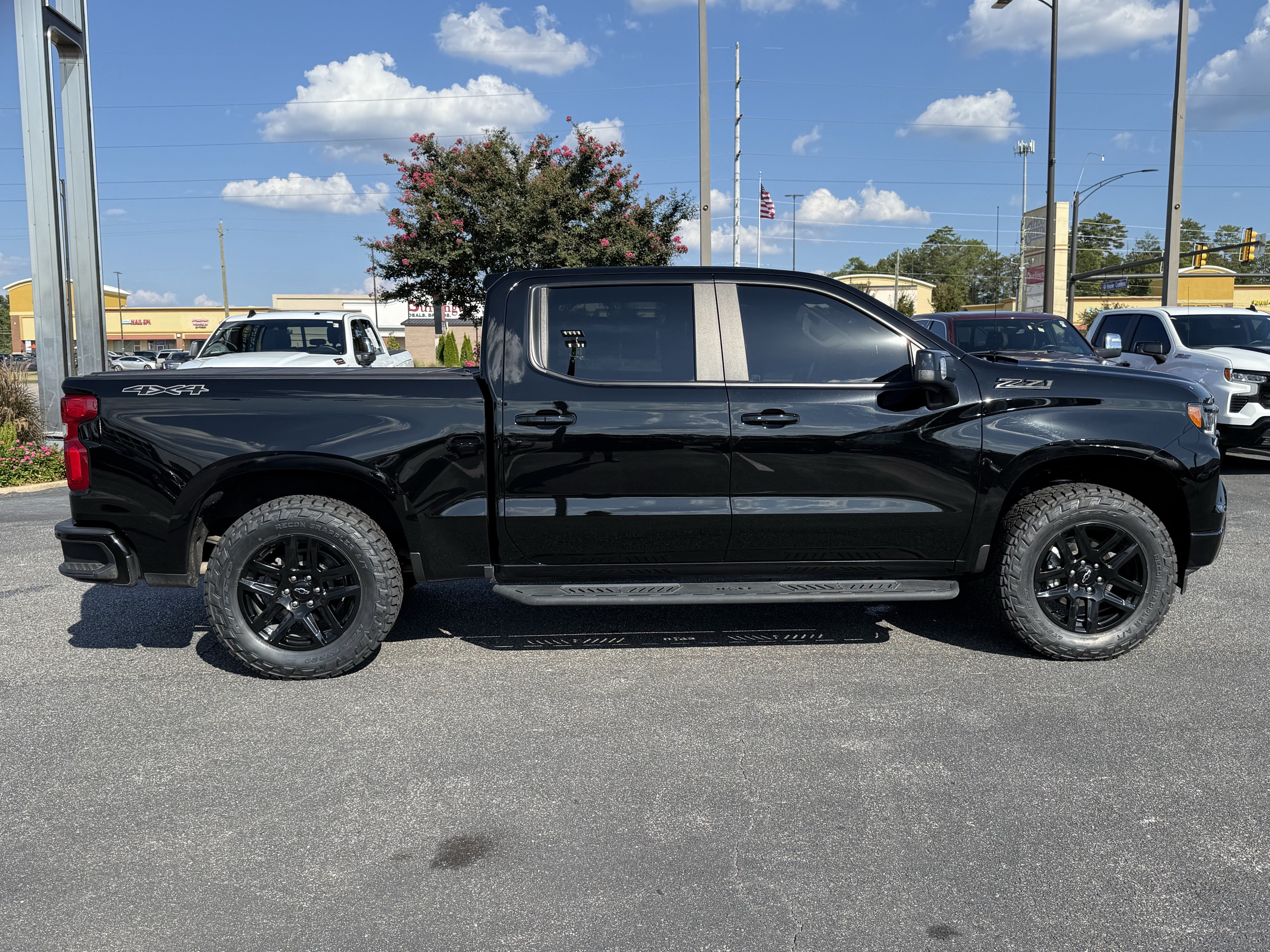Used 2025 Chevrolet Silverado 1500 RST AWD/4WD image 11