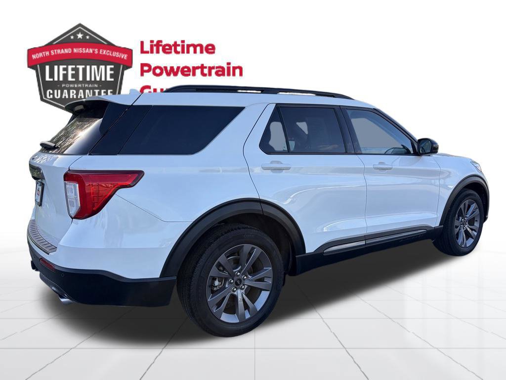 Used 2023 Ford Explorer XLT w/ Equipment Group 202A RWD image 9