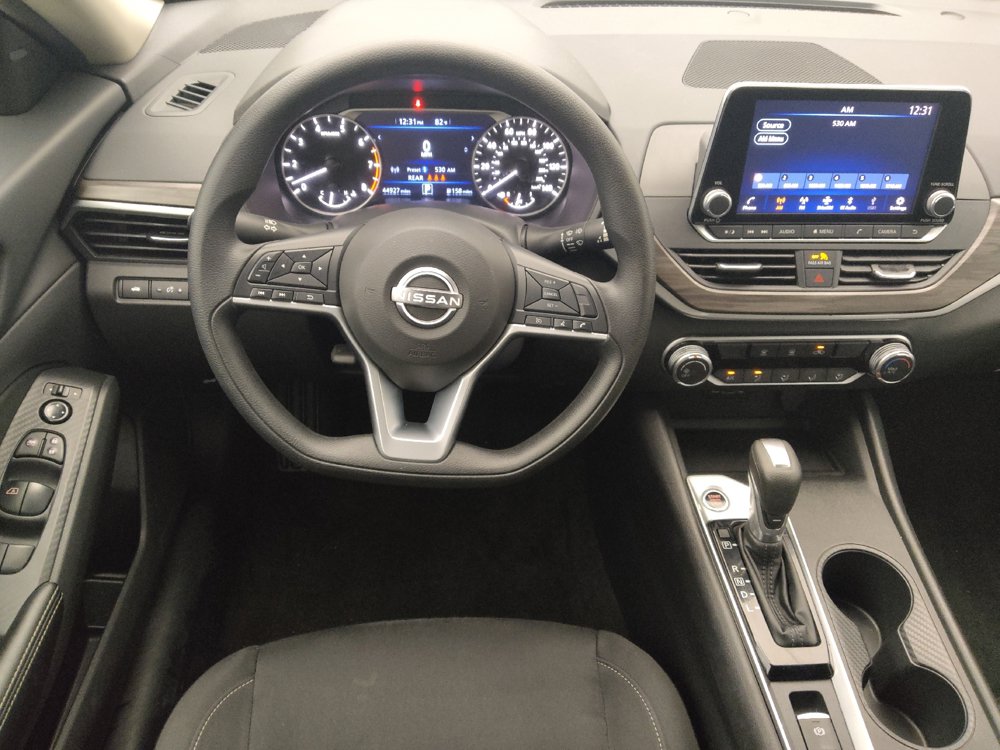 Used 2025 Nissan Altima 2.5 SV AWD/4WD image 22