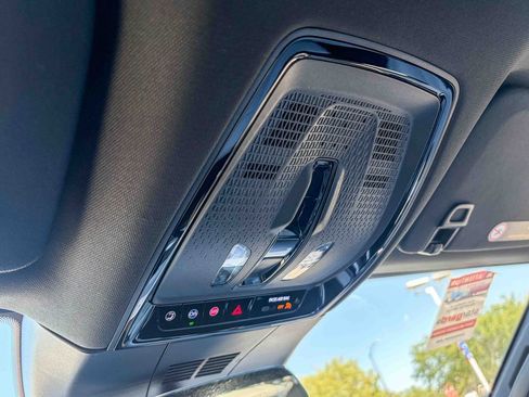Certified 2024 Cadillac Lyriq Luxury AWD/4WD image 28