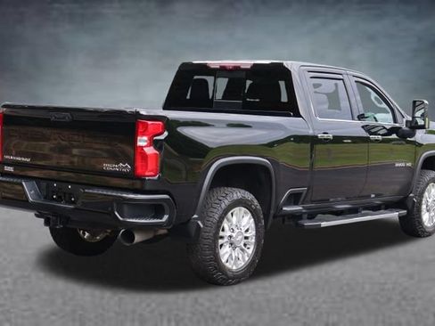 Used 2020 Chevrolet Silverado 3500 High Country w/ Z71 Off-Road Package AWD/4WD image 3