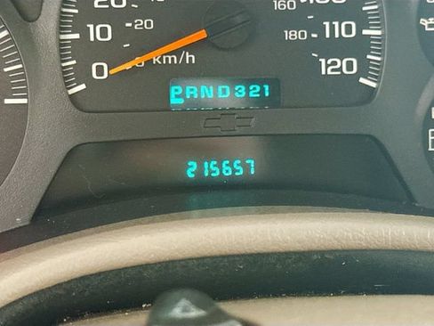 Used 2004 Chevrolet TrailBlazer LS w/ LS Preferred Equipment Group AWD/4WD image 10