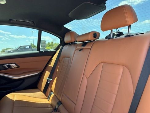 Used 2021 BMW 330i Sedan w/ Premium Package image 12
