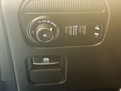 Used 2022 Jeep Wagoneer Series II image 17