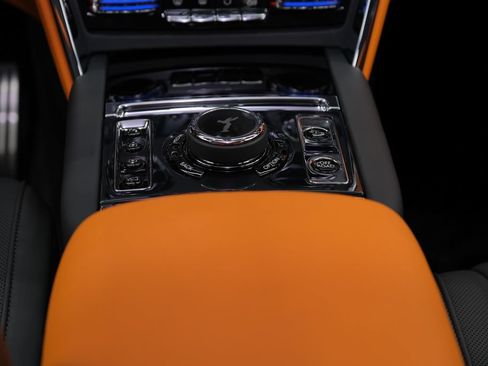 Used 2026 Rolls-Royce Cullinan AWD/4WD image 60