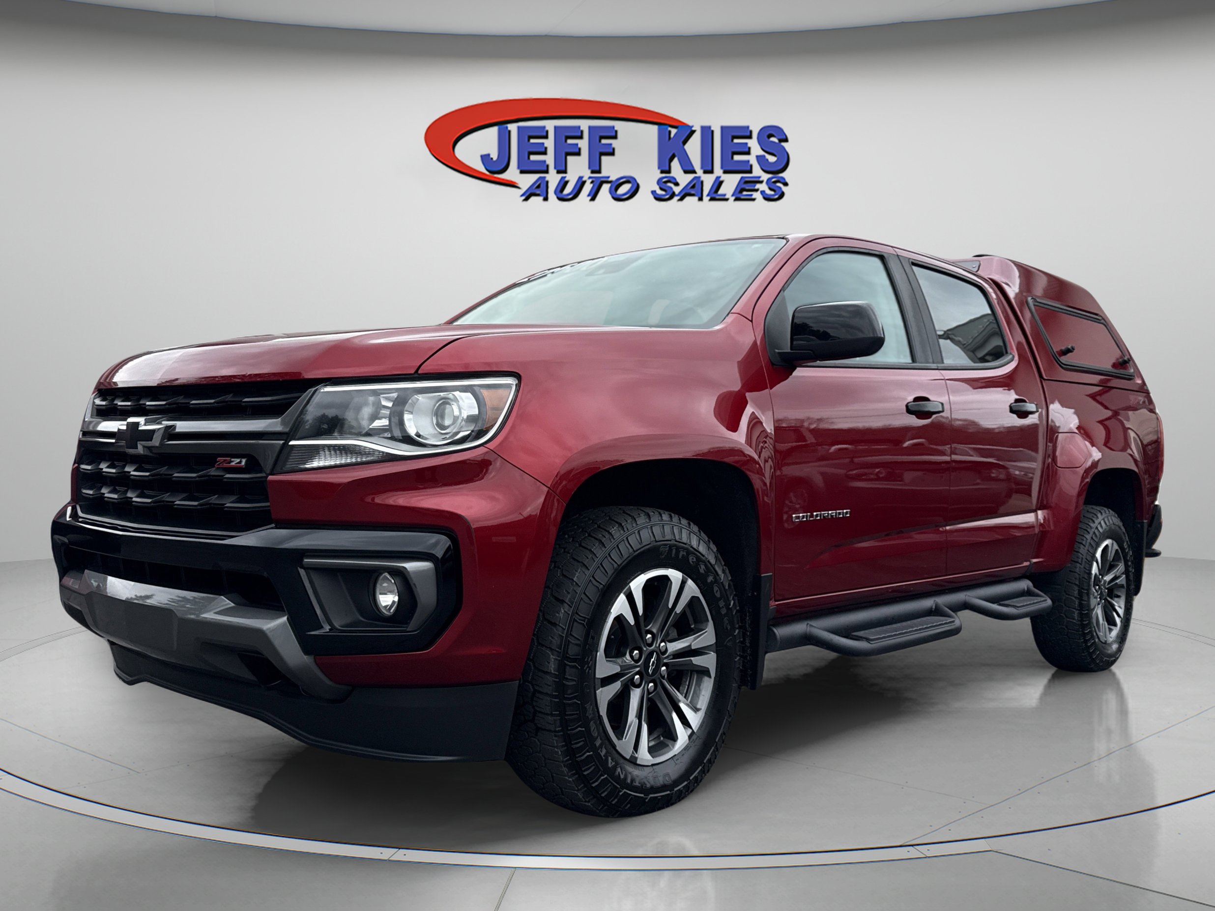 Used 2021 Chevrolet Colorado Z71 w/ Safety Package AWD/4WD image 1