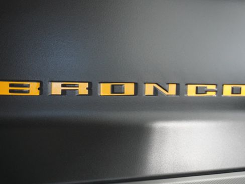 Used 2022 Ford Bronco Badlands AWD/4WD image 9