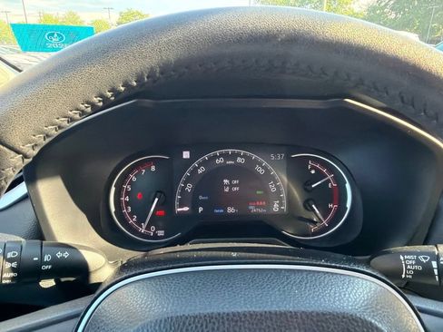 Used 2023 Toyota RAV4 XLE Premium AWD/4WD image 27