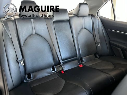 Used 2021 Toyota Camry XLE FWD image 34