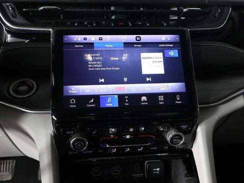 Used 2022 Jeep Grand Cherokee L Overland w/ Advanced Protech Group III image 55