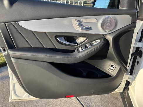 Used 2021 Mercedes-Benz GLC 300 image 13