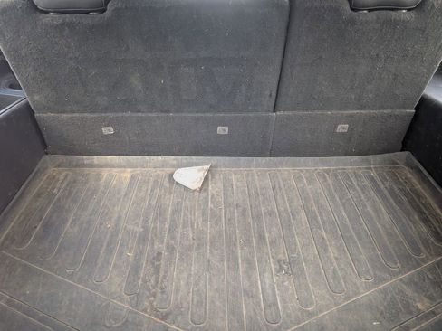 Used 2019 GMC Yukon XL SLT image 9