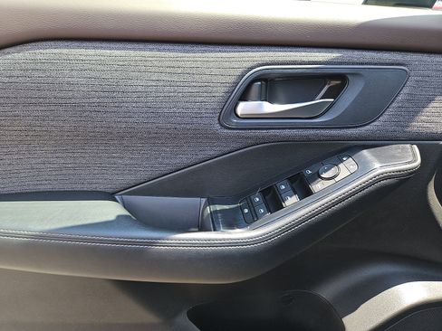 Certified 2023 Nissan Rogue SV AWD/4WD image 12