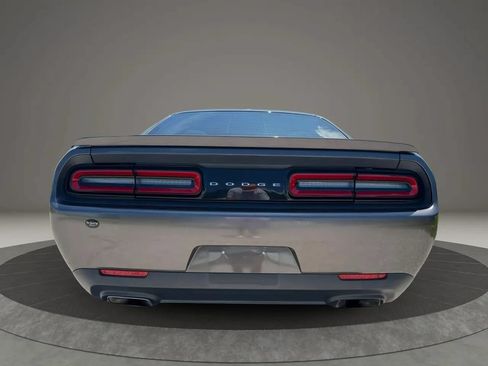 Used 2015 Dodge Challenger R/T w/ Quick Order Package 22B R/T RWD image 4