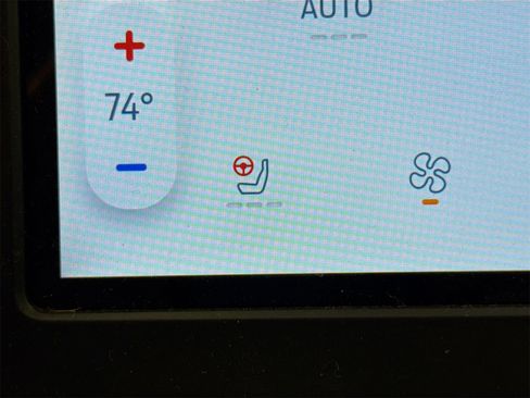 Used 2022 Ford Edge Titanium image 23