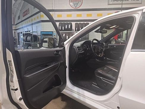Used 2023 Dodge Durango GT image 9