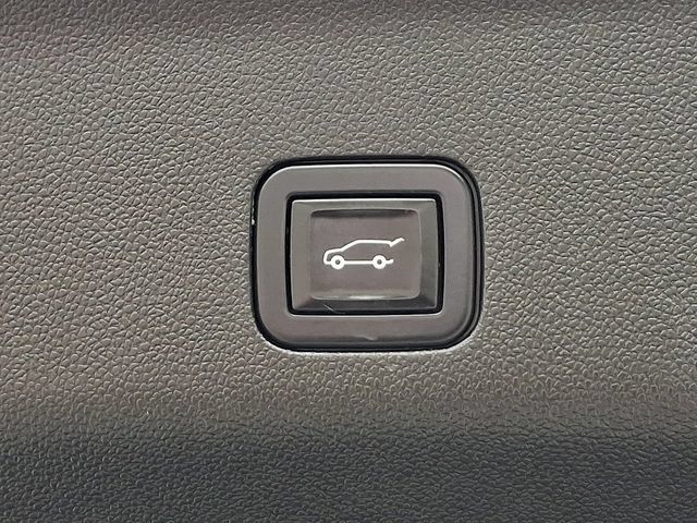 Used 2021 Chevrolet Tahoe High Country w/ Premium Package AWD/4WD image 32